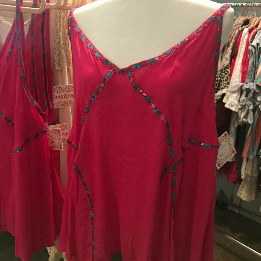 Umgee Plus Top with Sequin Trim Tank  Boutique - NEW